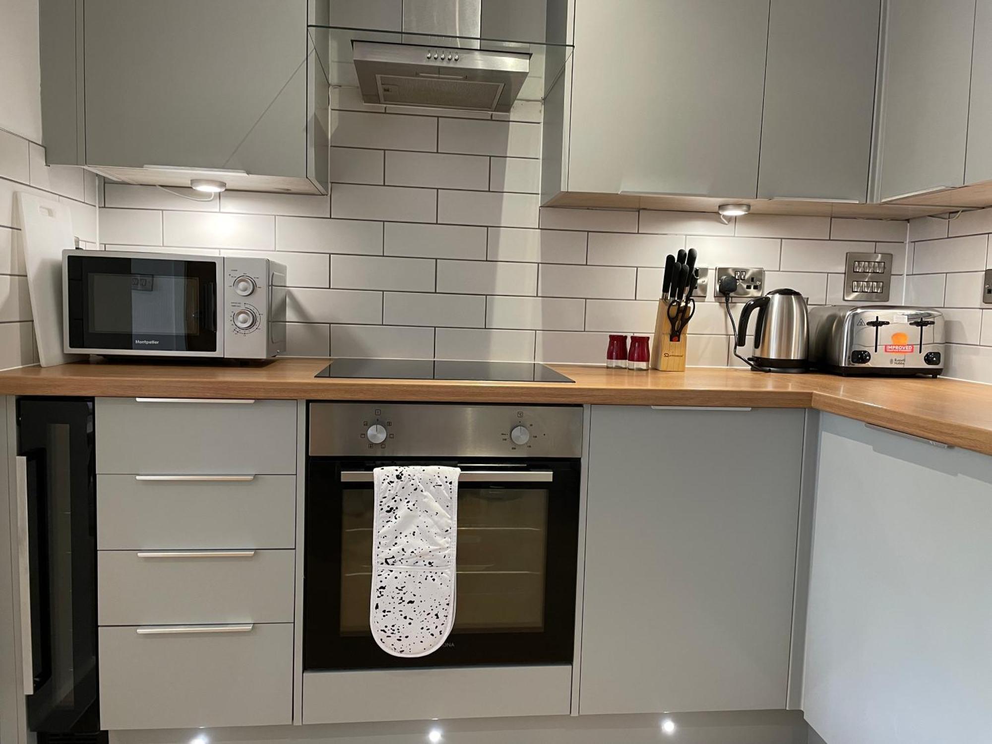 Stylish And Modern 2Br Apartment With Parking 谢菲尔德 外观 照片
